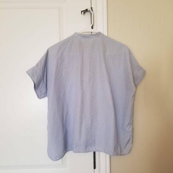 Everlane Blue and White Pinstripe Short Sleeve Top - Picture 2 of 2